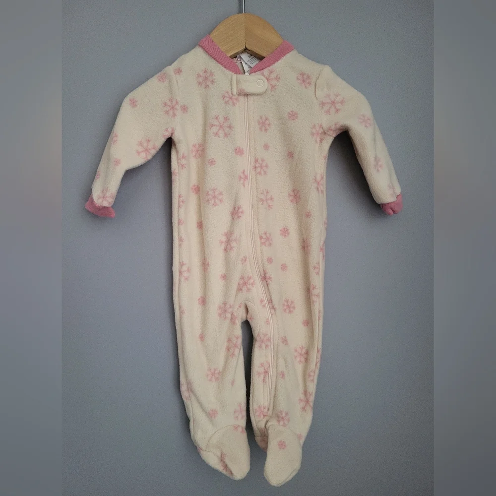 Chick Pea Pink and White Deer Print And Snowflake Fleece Footies NWT 0-3m